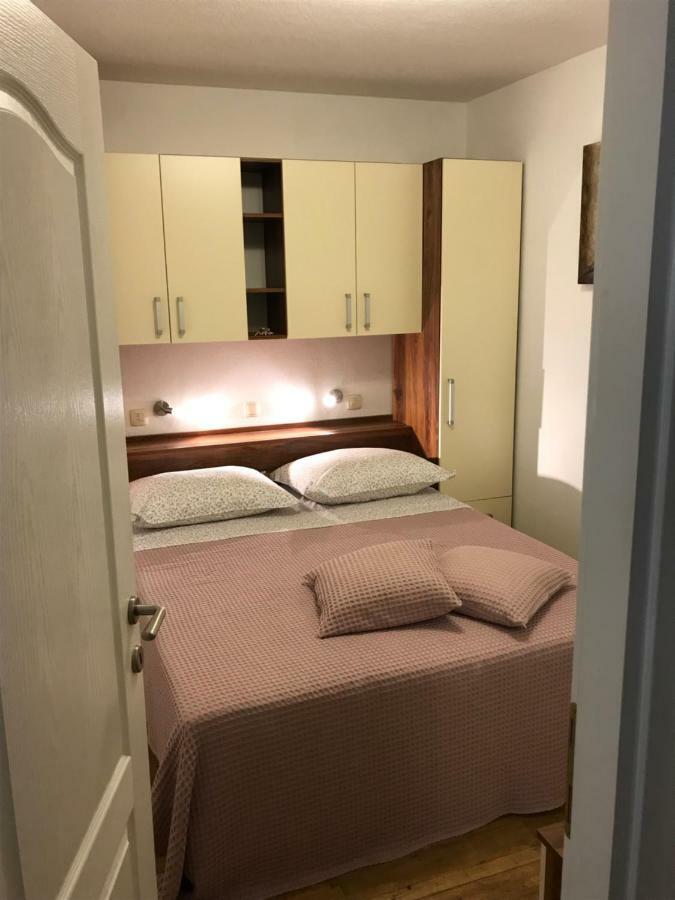 Apartman Dvor Makarska Ngoại thất bức ảnh